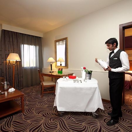 Holiday Inn Tabuk By Ihg Dış mekan fotoğraf