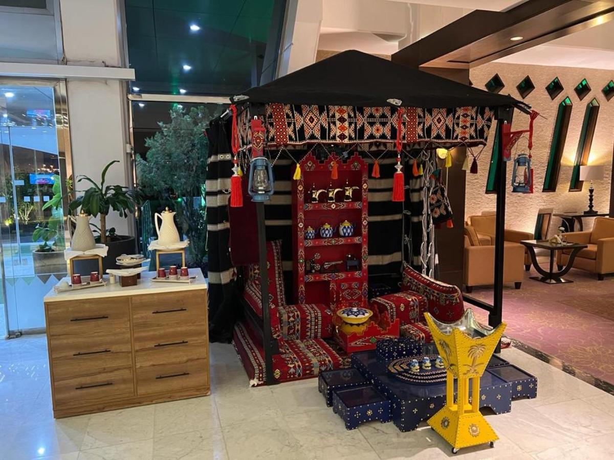 Holiday Inn Tabuk By Ihg Dış mekan fotoğraf