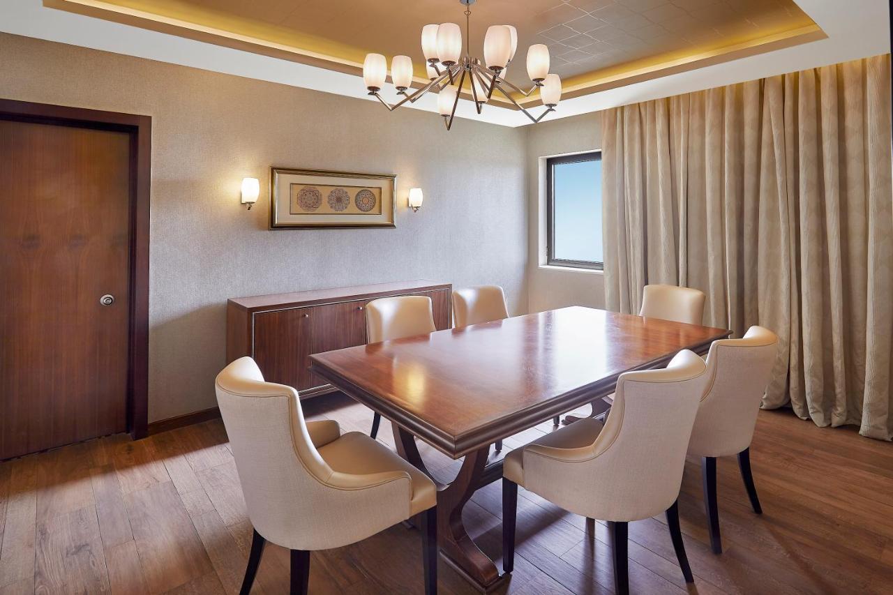 Holiday Inn Tabuk By Ihg Dış mekan fotoğraf