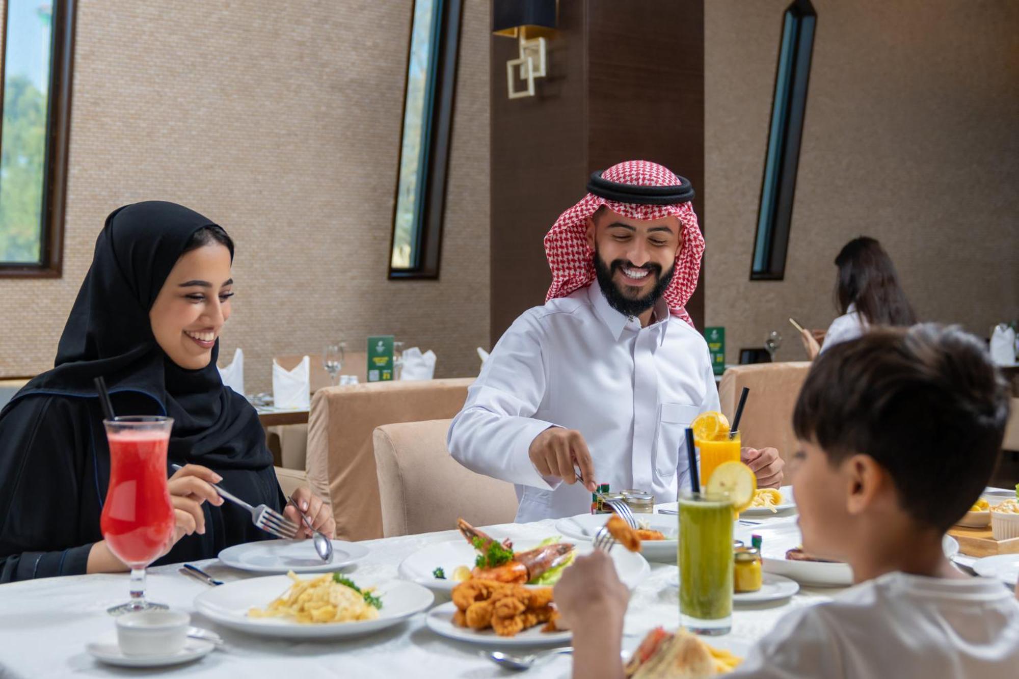 Holiday Inn Tabuk By Ihg Dış mekan fotoğraf